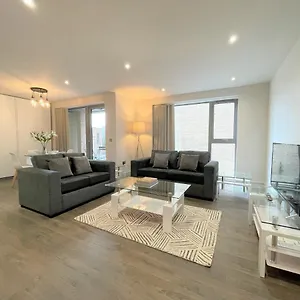  Apartment Spectacular 2 Bedroom In Great Location United Kingdom